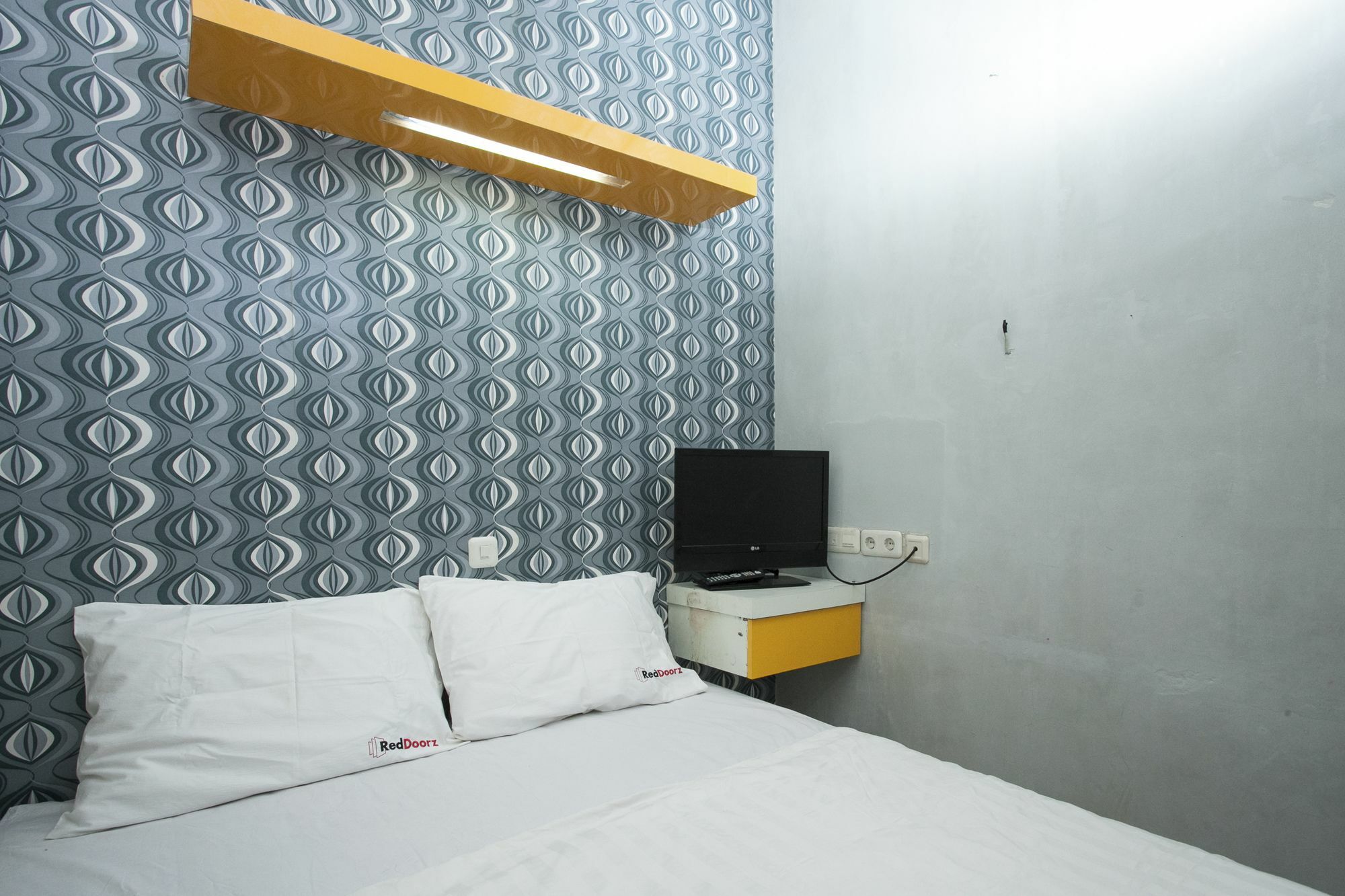 Reddoorz At Siwalankerto Surabaya Hotel Buitenkant foto