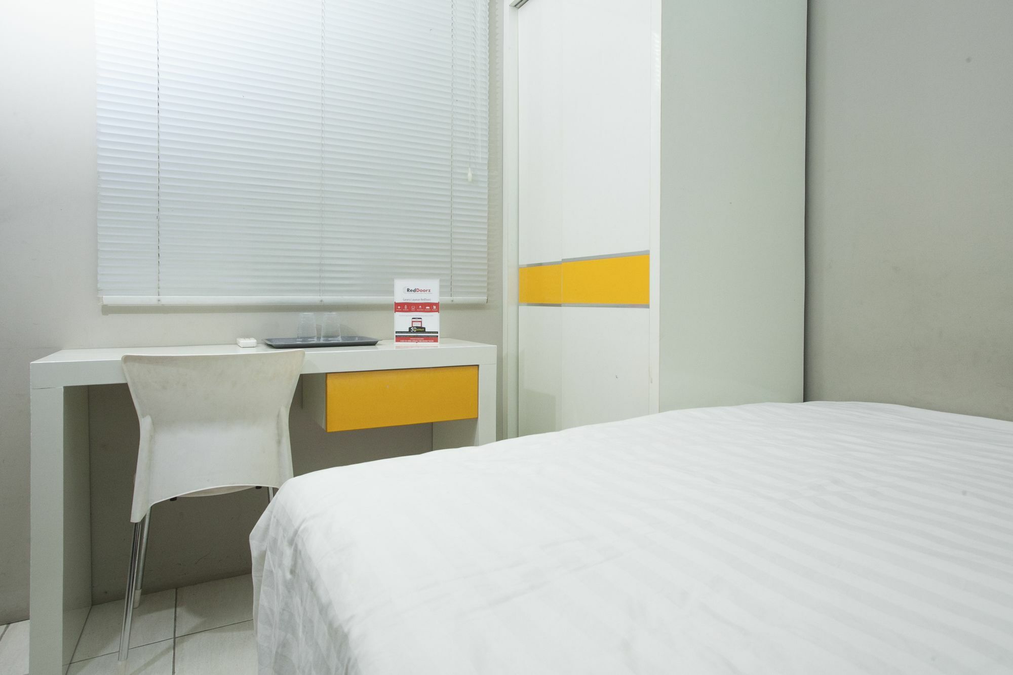 Reddoorz At Siwalankerto Surabaya Hotel Buitenkant foto